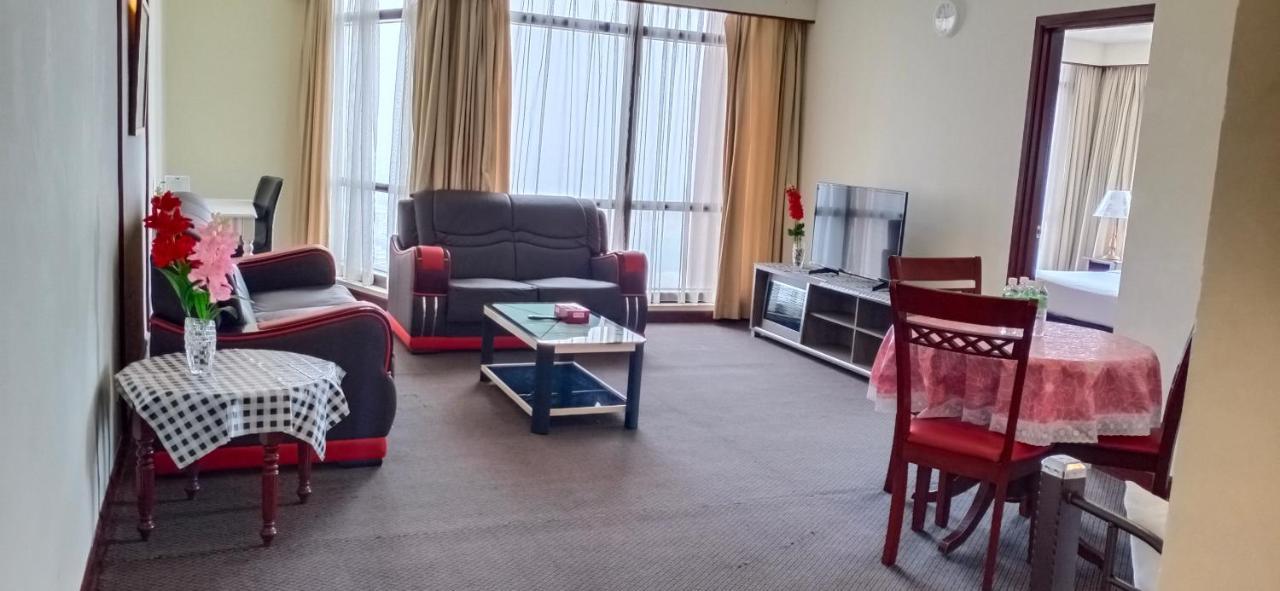 Family Apartment At Times Square 쿠알라룸푸르 외부 사진